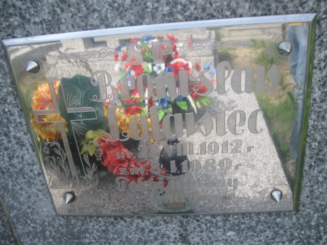 Bronisław Latawiec 1912 Zaleszany - Grobonet - Wyszukiwarka osób pochowanych