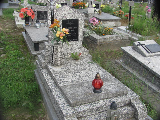 Grób Roman Franciszek Wlezień