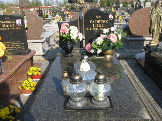 Grób Julia Franciszka Idec